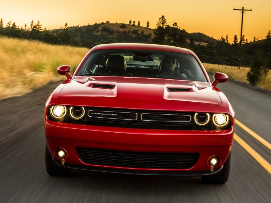  Dodge Challenger SXT 2015 года  (фото 47 из 59)